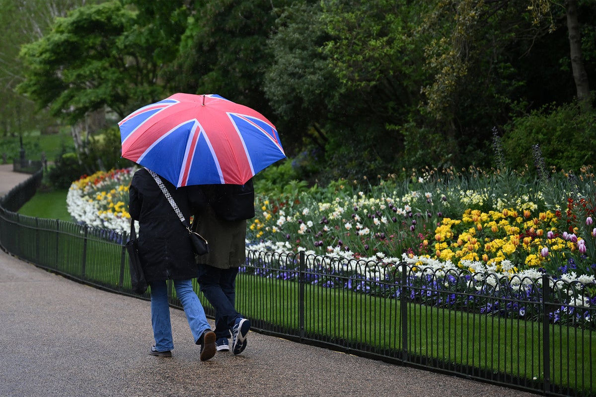 Why is the UK still so cold late April - and when will it get warmer ...