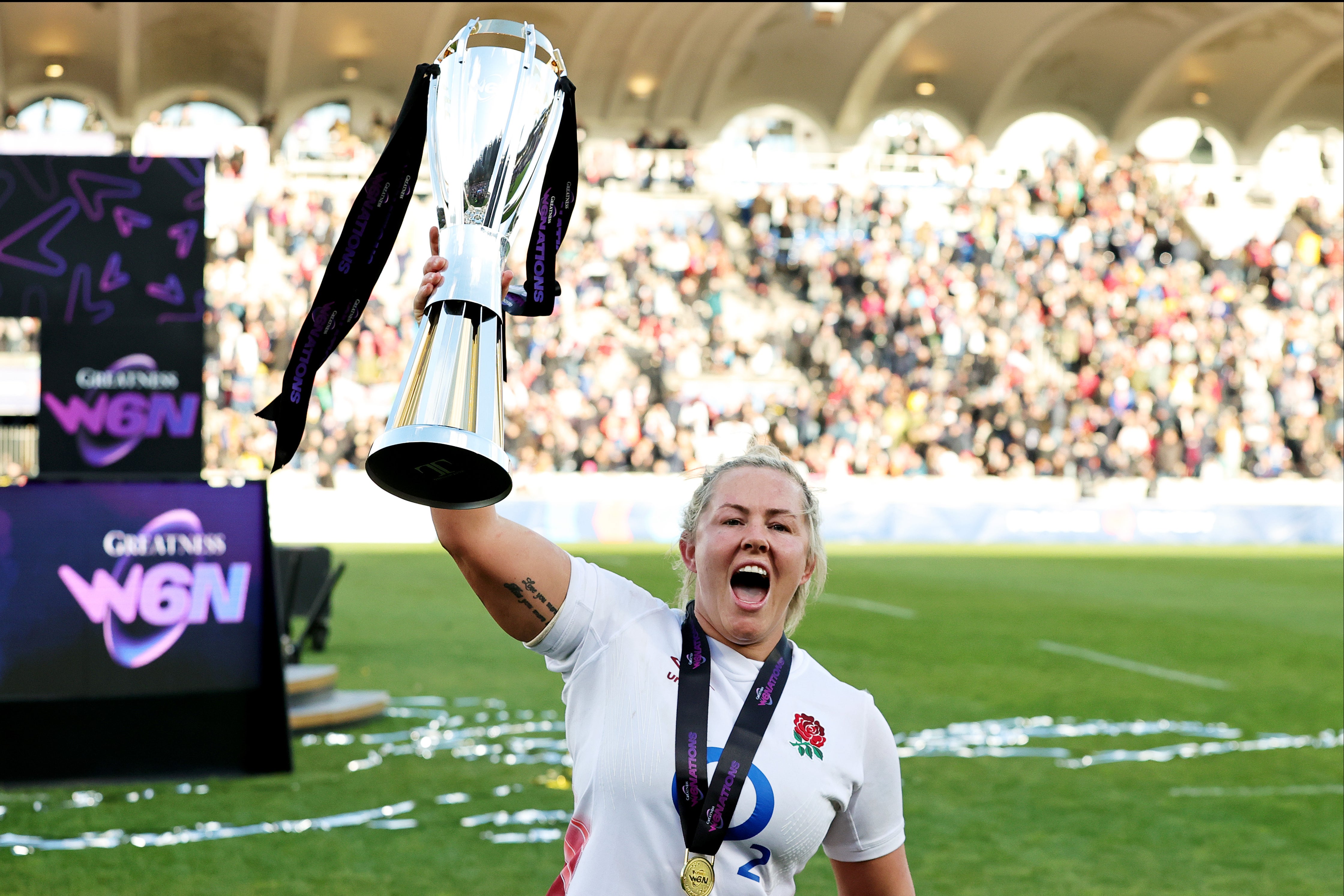 Marlie Packer led England to a sixth successive Six Nations crown
