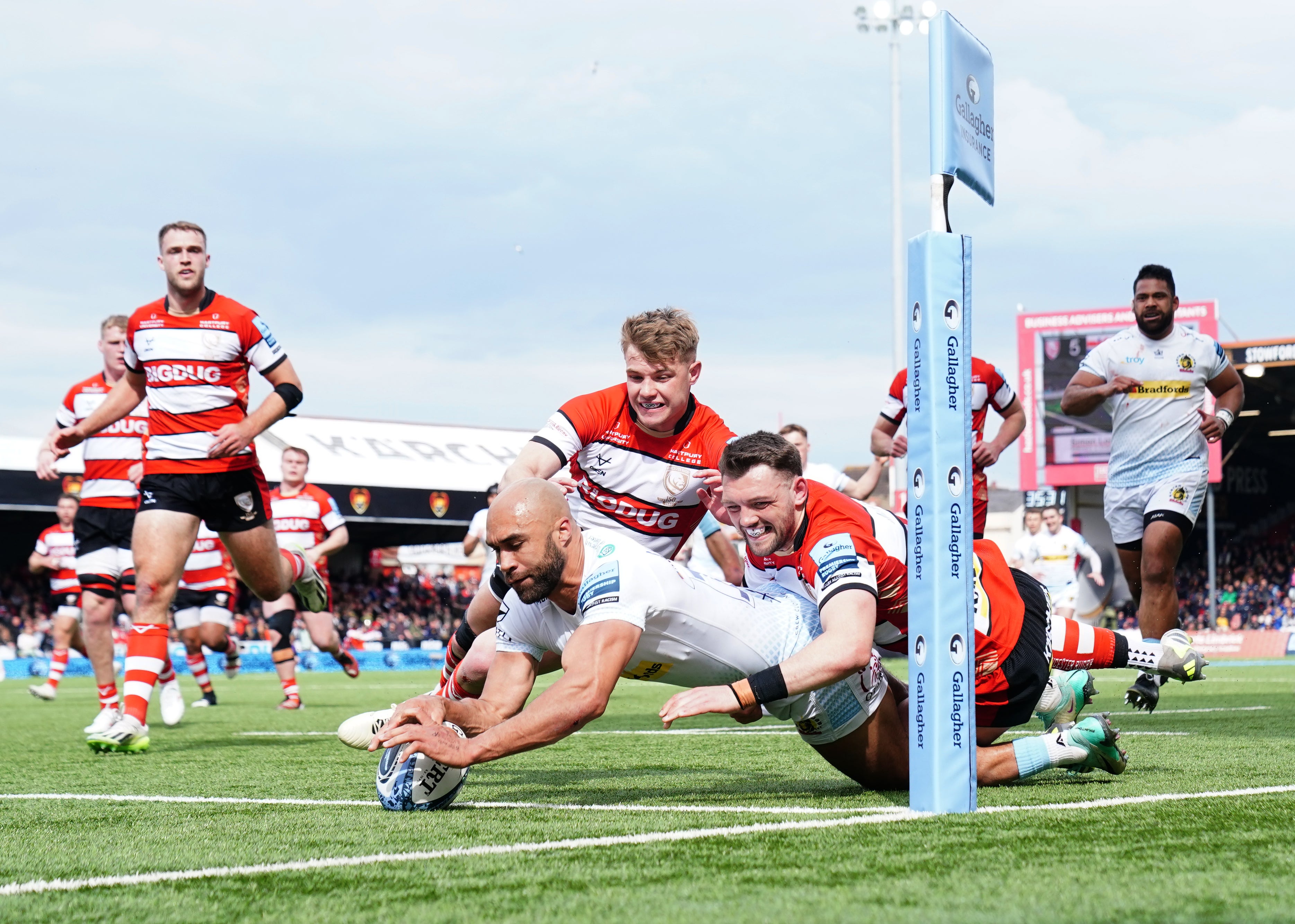 Exeter Chiefs' Olly Woodburn scores their third try