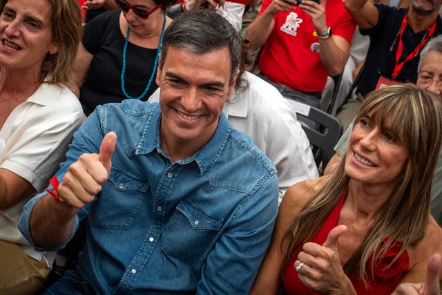 <p>Pedro Sanchez says he will continue as Spain’s prime minister as his wife is investigated over corruption claims</p>