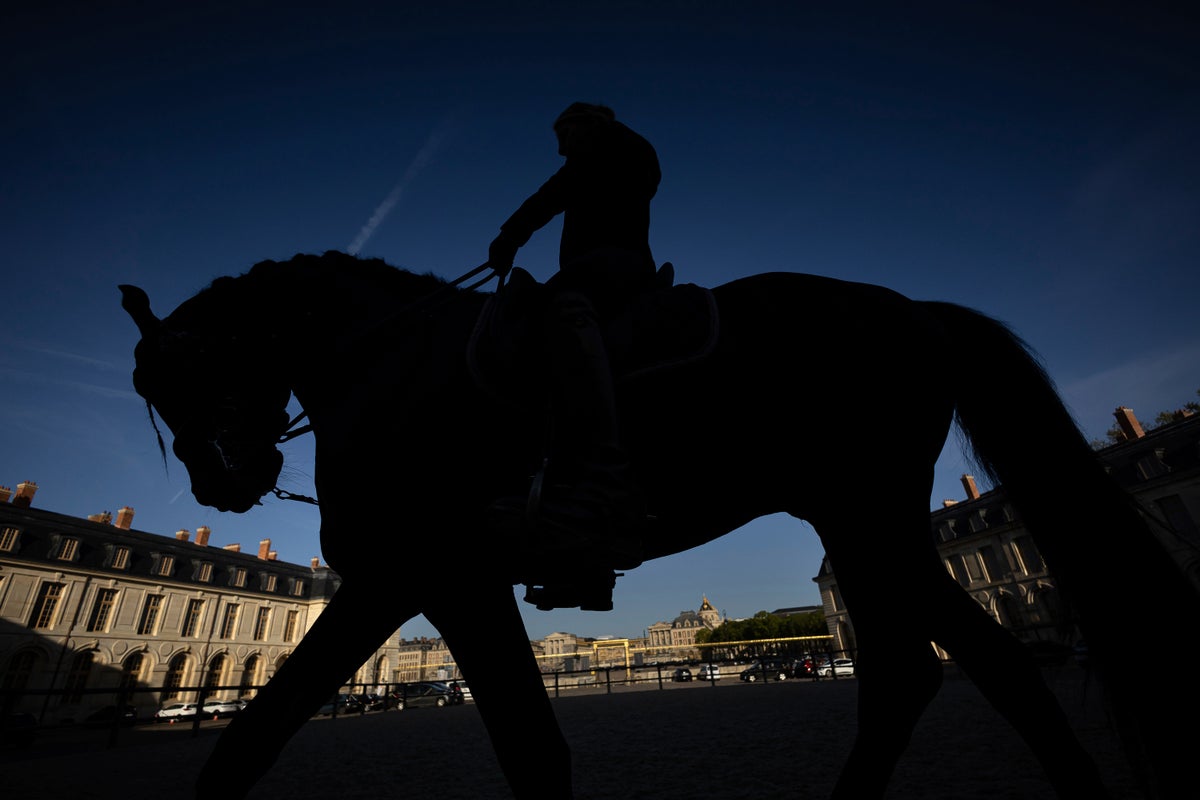 Horses show off in Versailles, keeping alive royal tradition on soon-to-be Olympic equestrian venue