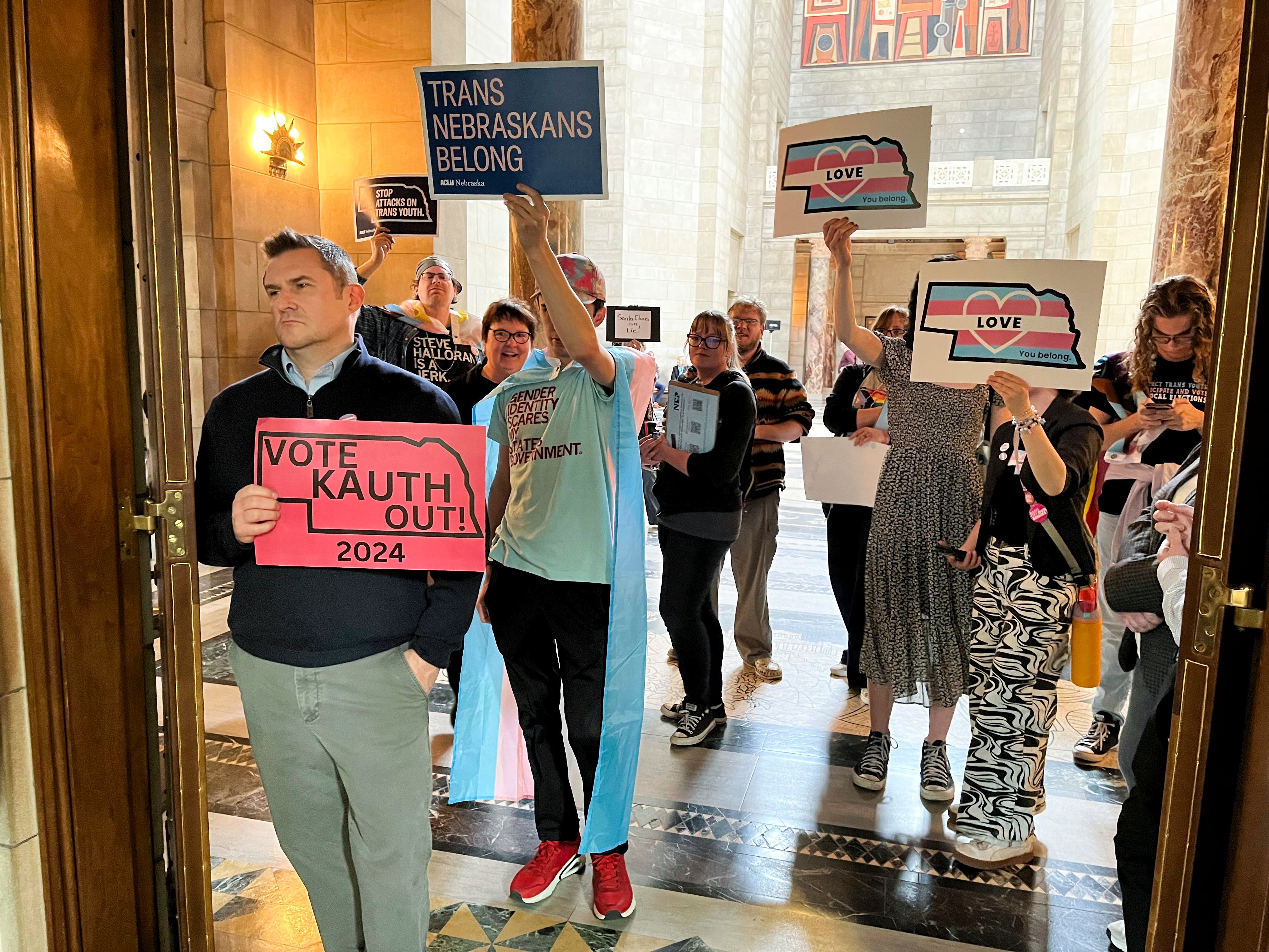 Conservative states challenge federal rule on treatment of transgender students - Vimarsana News