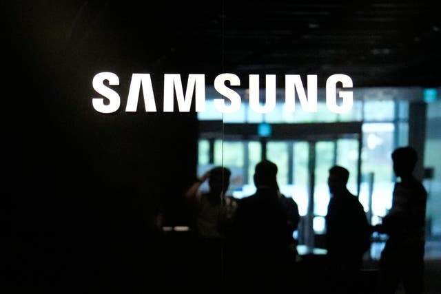 <p>South Korea Earns Samsung</p>