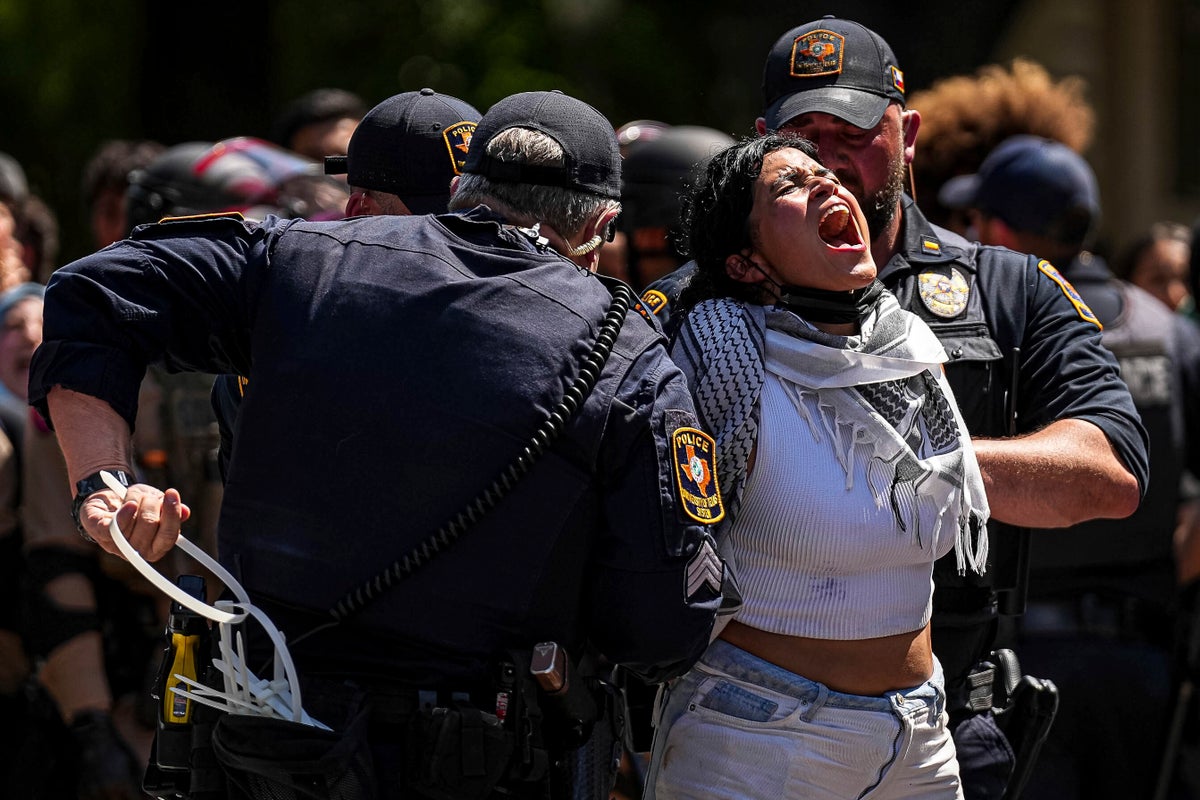 https://static.independent.co.uk/2024/04/30/05/APTOPIX_Israel_Palestinians_Campus_Protests_57498.jpg?width=1200&height=800&crop=1200:800