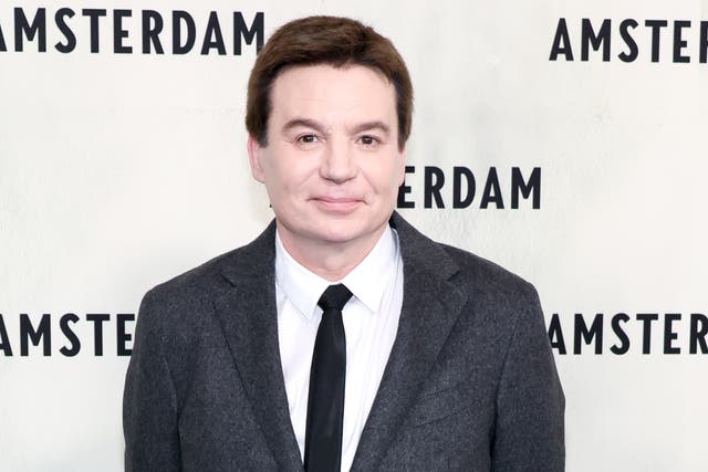 <p>Mike Myers debuts new silver hair at the Dolby Theatre in Los Angeles </p>
