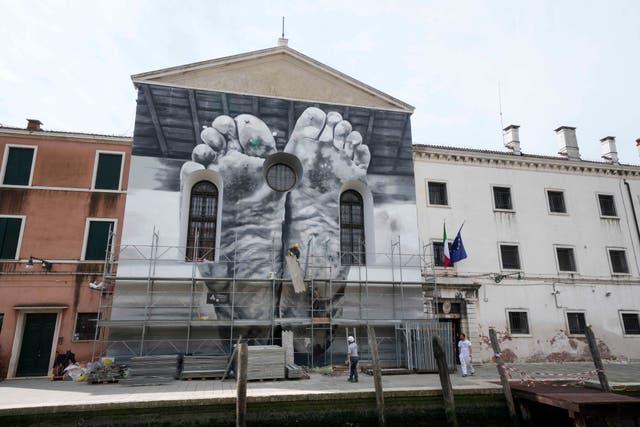 VENECIA BIENAL-VATICANO