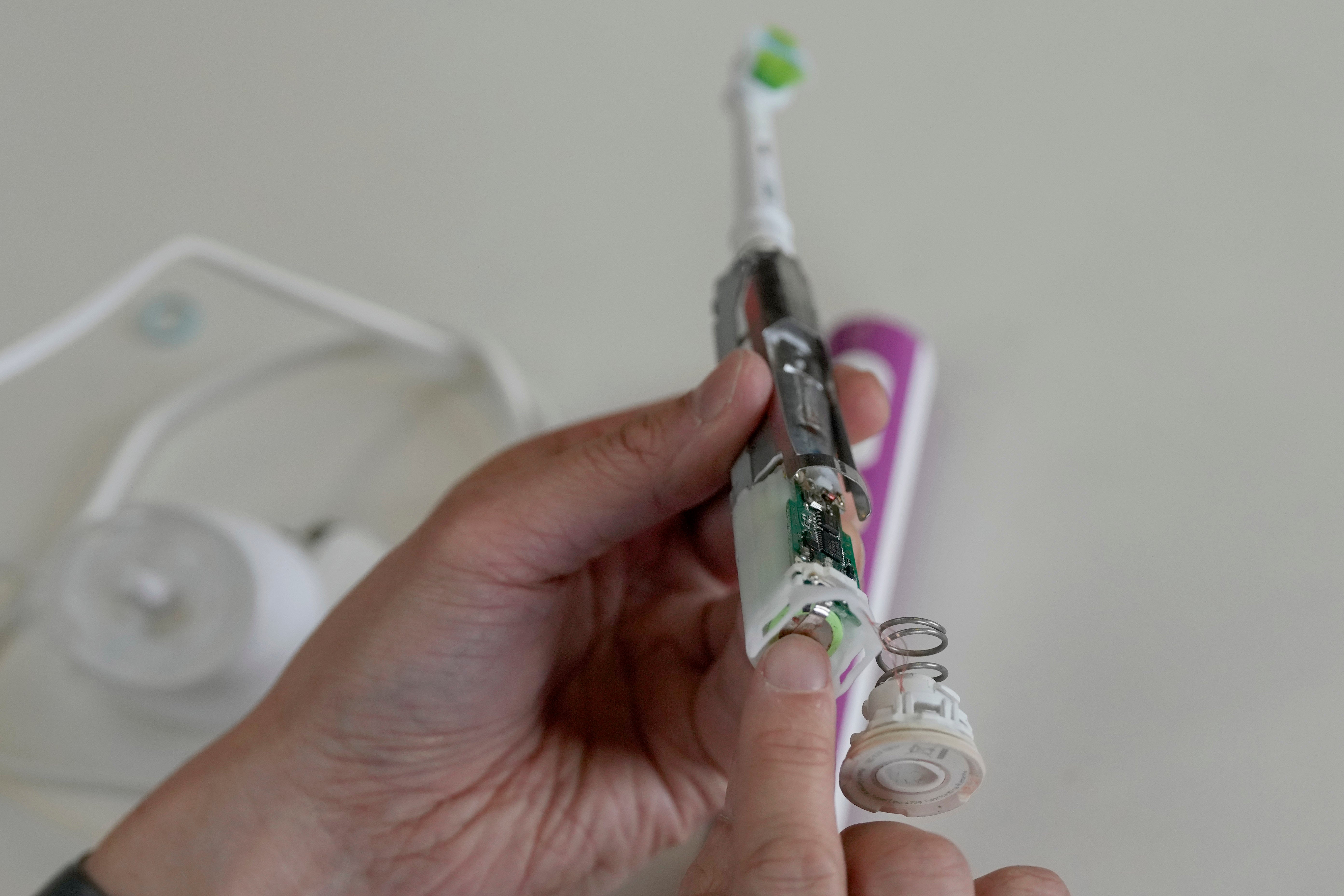 One Tech Tip Electric Toothbrushes