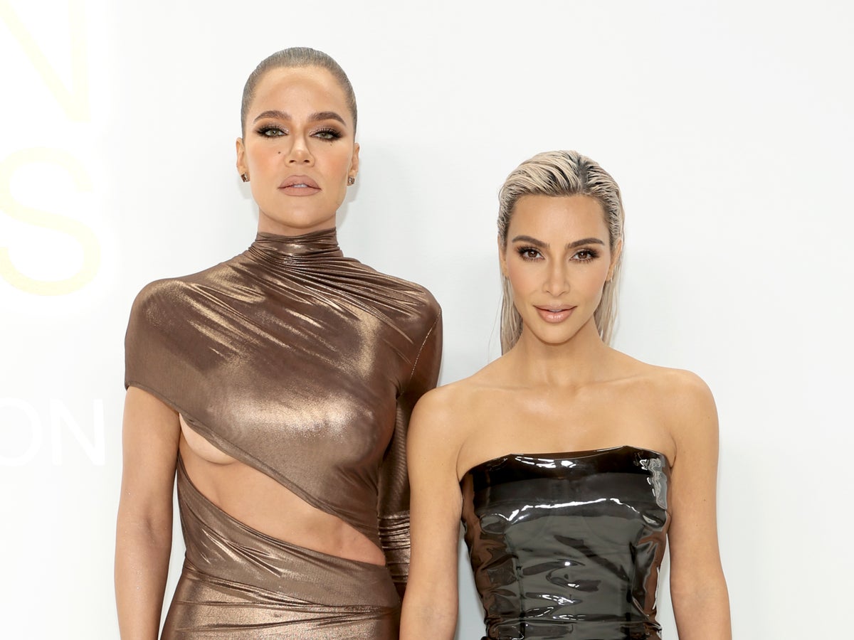 Kim and Khloe Kardashian revisit infamous purse fight 16 years later