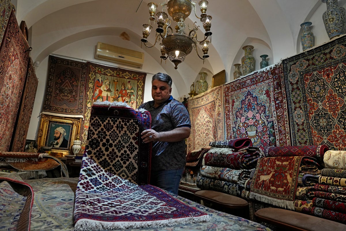 Sanctions and a hobbled economy pull the rug out from under Iran’s traditional carpet weavers