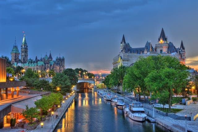 <p>Get to know the Canadian capital, Ottawa, on whistle-stop tours?</p>