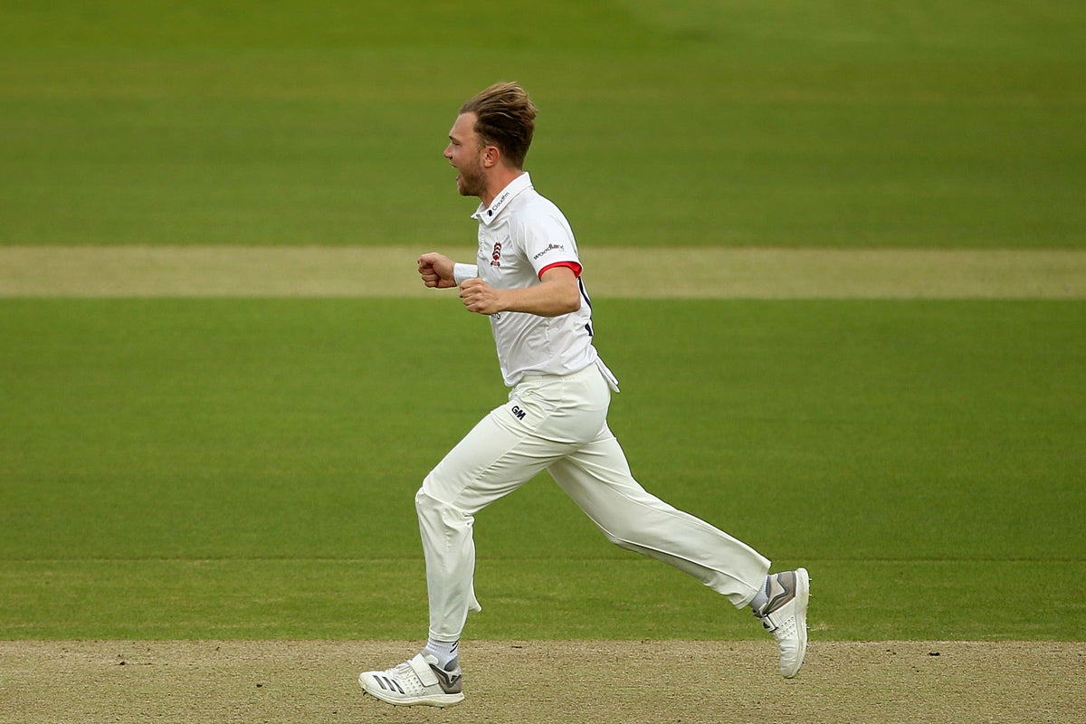 Sam Cook brings it on home for Essex as bowlers rout Somerset at Taunton