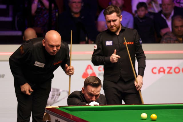 <p>Jak Jones (right) and Stuart Bingham (left) are battling for a place in the final </p>