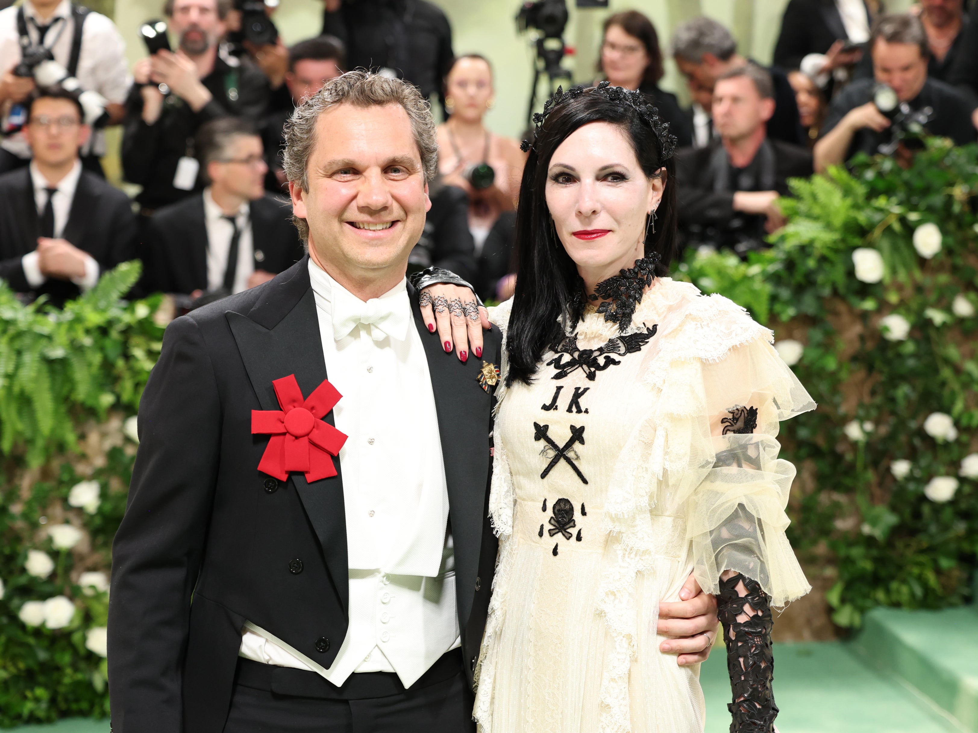 Harry Kargman and Jill Kargman attend The 2024 Met Gala Celebrating “Sleeping Beauties: Reawakening Fashion” at The Metropolitan Museum of Art on 6 May 2024 in New York City.