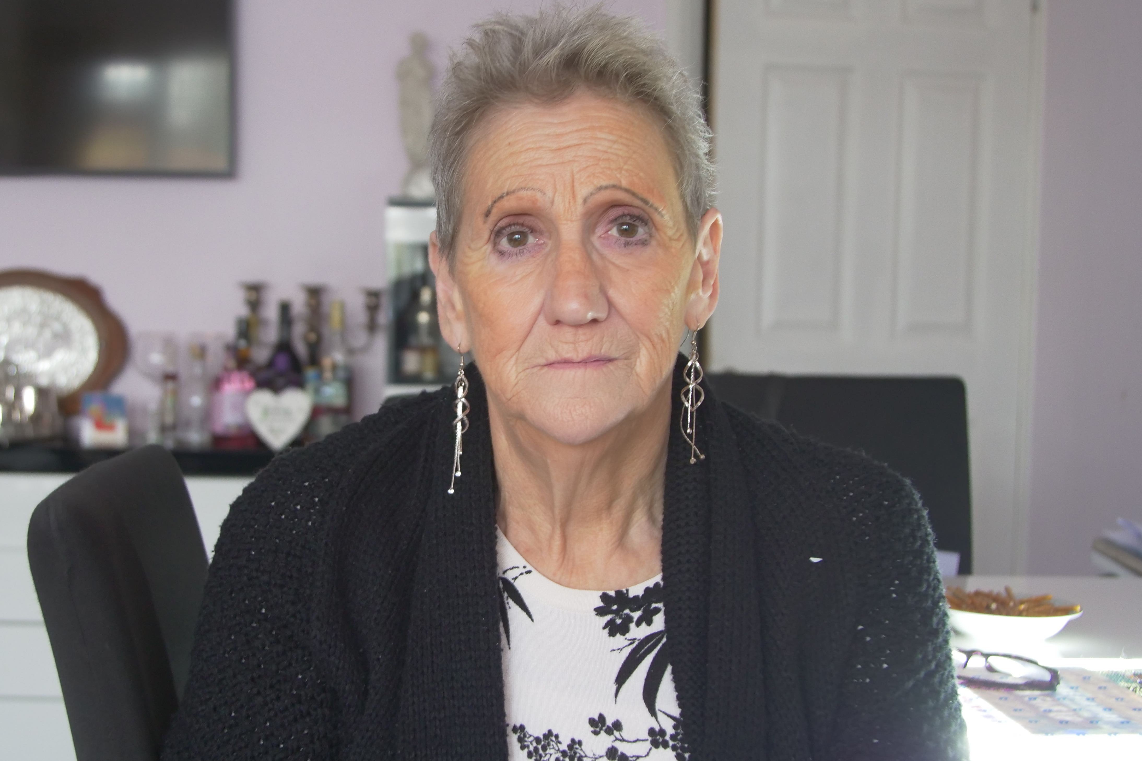 Terminally ill woman whose cancer was missed calls for scan assessment ...