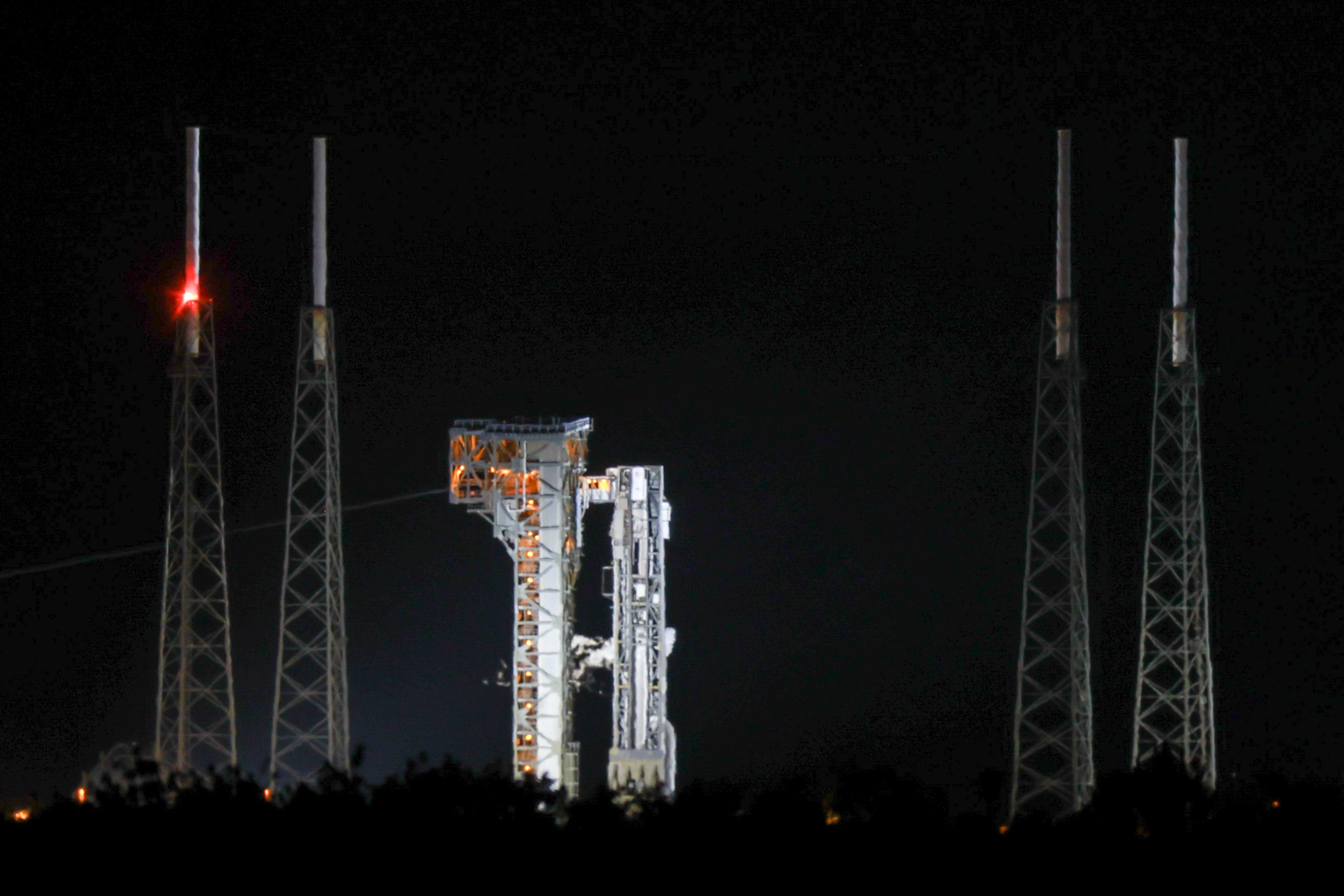 <p>Boeing’s Starliner spacecraft sits atop a United Launch Alliance Atlas V rocket at Space Launch Complex 41 after the planned launch of NASA’s Boeing Crew Flight Test was scrubbed on May 06, 2024, in Cape Canaveral, Florida</p>