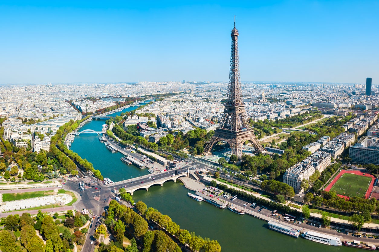 A view of the Parisian skyline