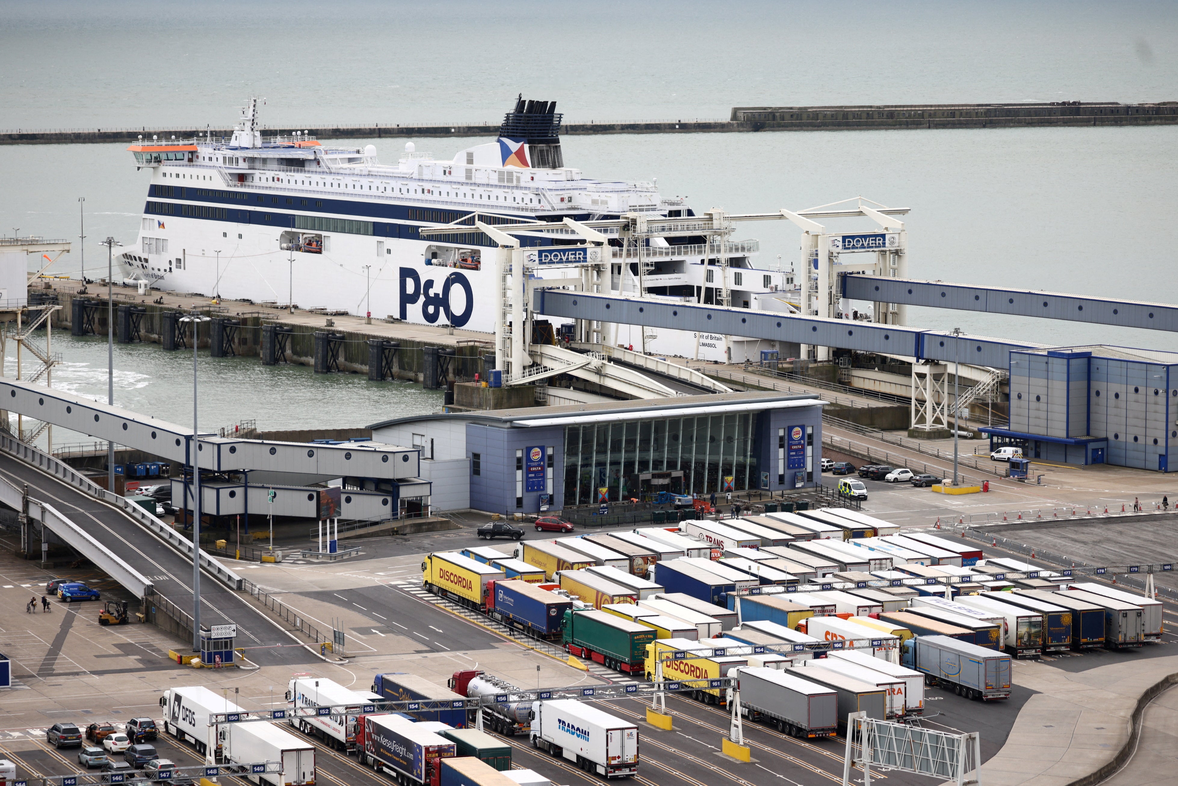 Milhões de passageiros passam por Dover todos os anos