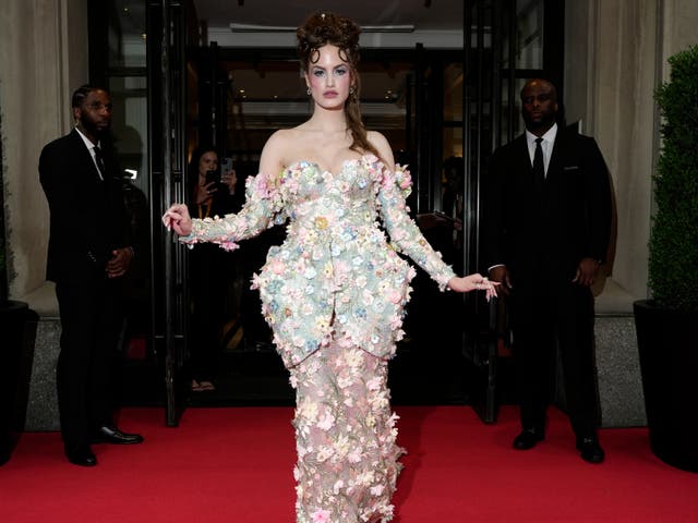 <p>Haley Kalil departs The Mark Hotel for 2024 Met Gala on 6 May 2024 in New York City. </p>