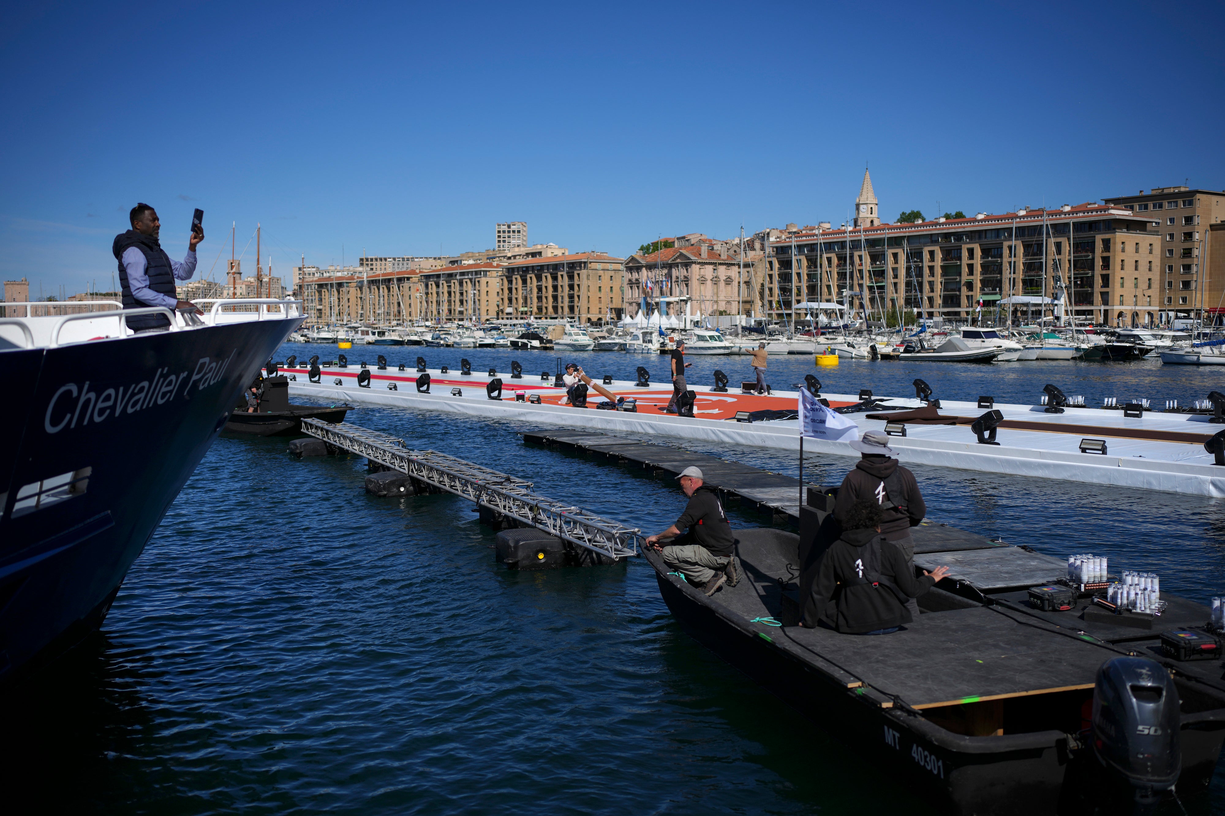 OLY Paris Torch Arrival