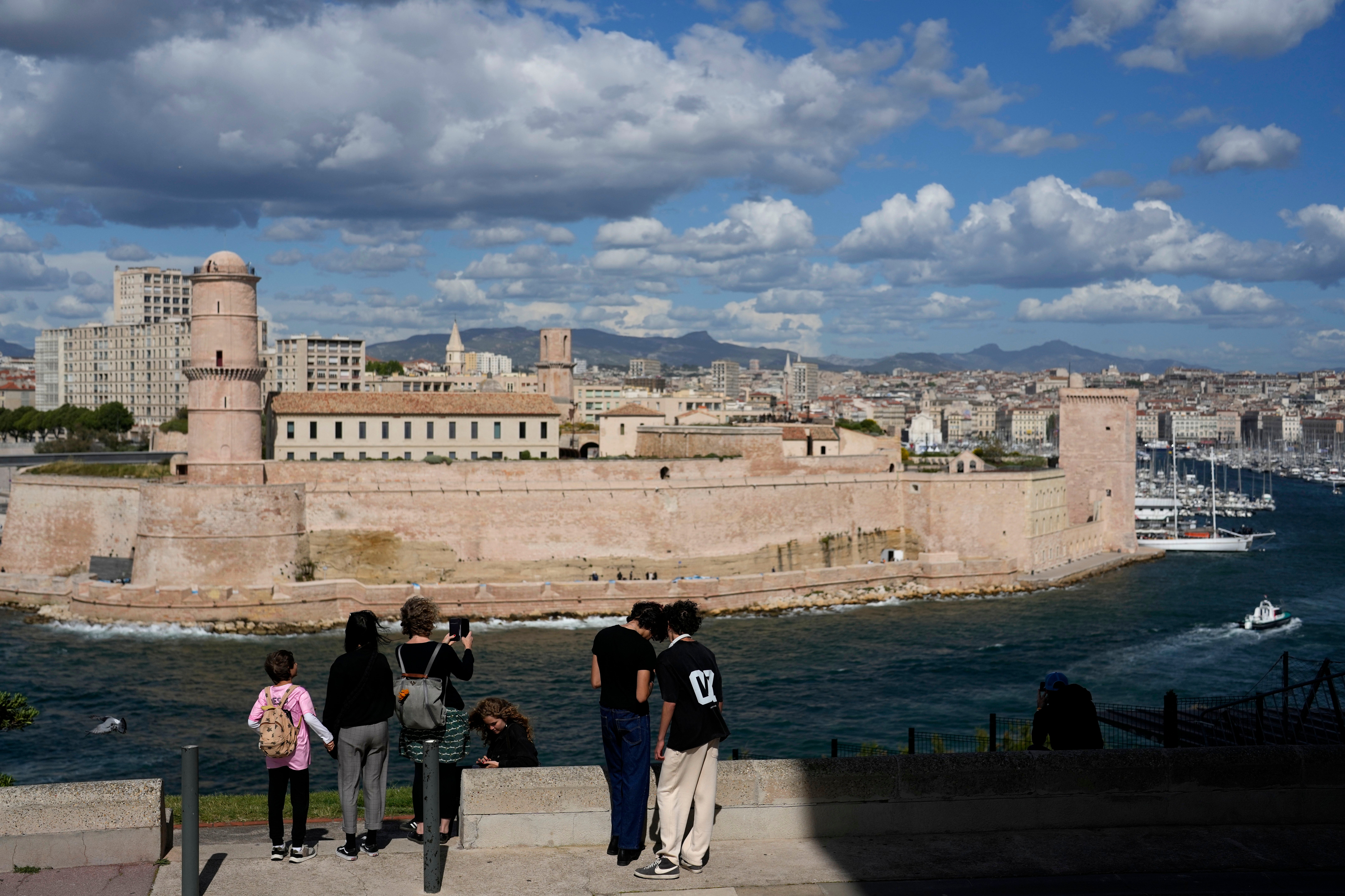 OLY Paris Torch Arrival