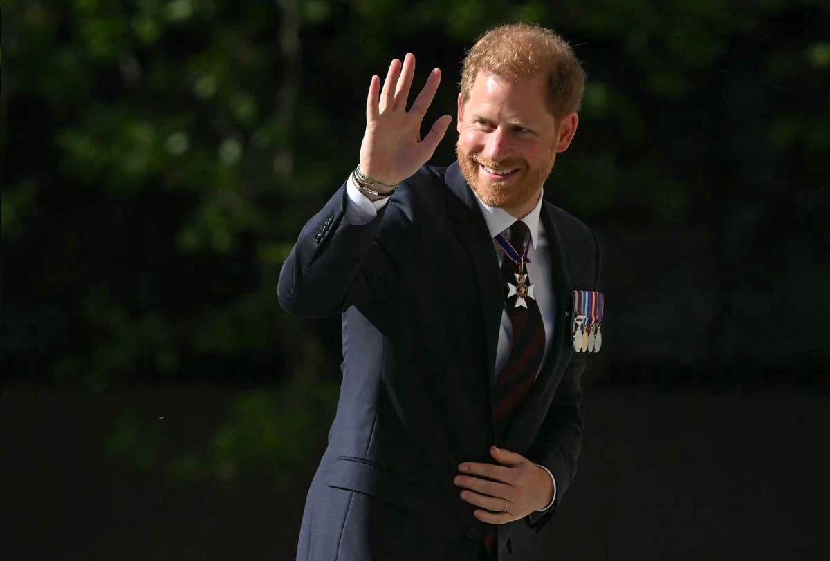 PRINCE HARRY LIVE NEWS: Duke attends St Paul’s Church with Diana’s relatives as King Charles ignores event for garden party