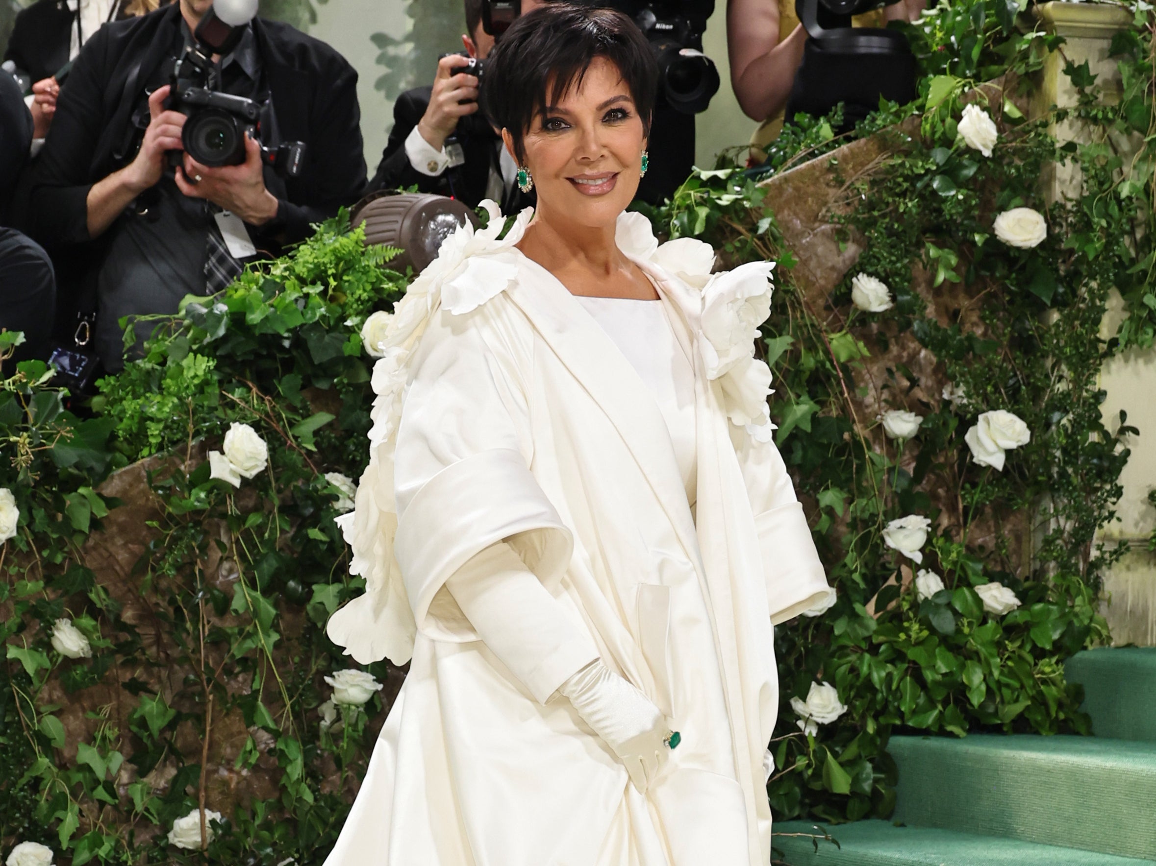 <p>Kris Jenner reveals she has a tumor in new season five trailer </p>