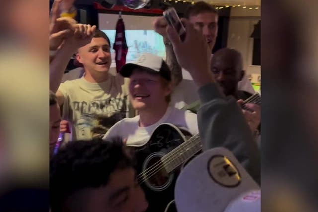 <p>Ed Sheeran takes Ipswich Town players out to party to celebrate promotion.</p>