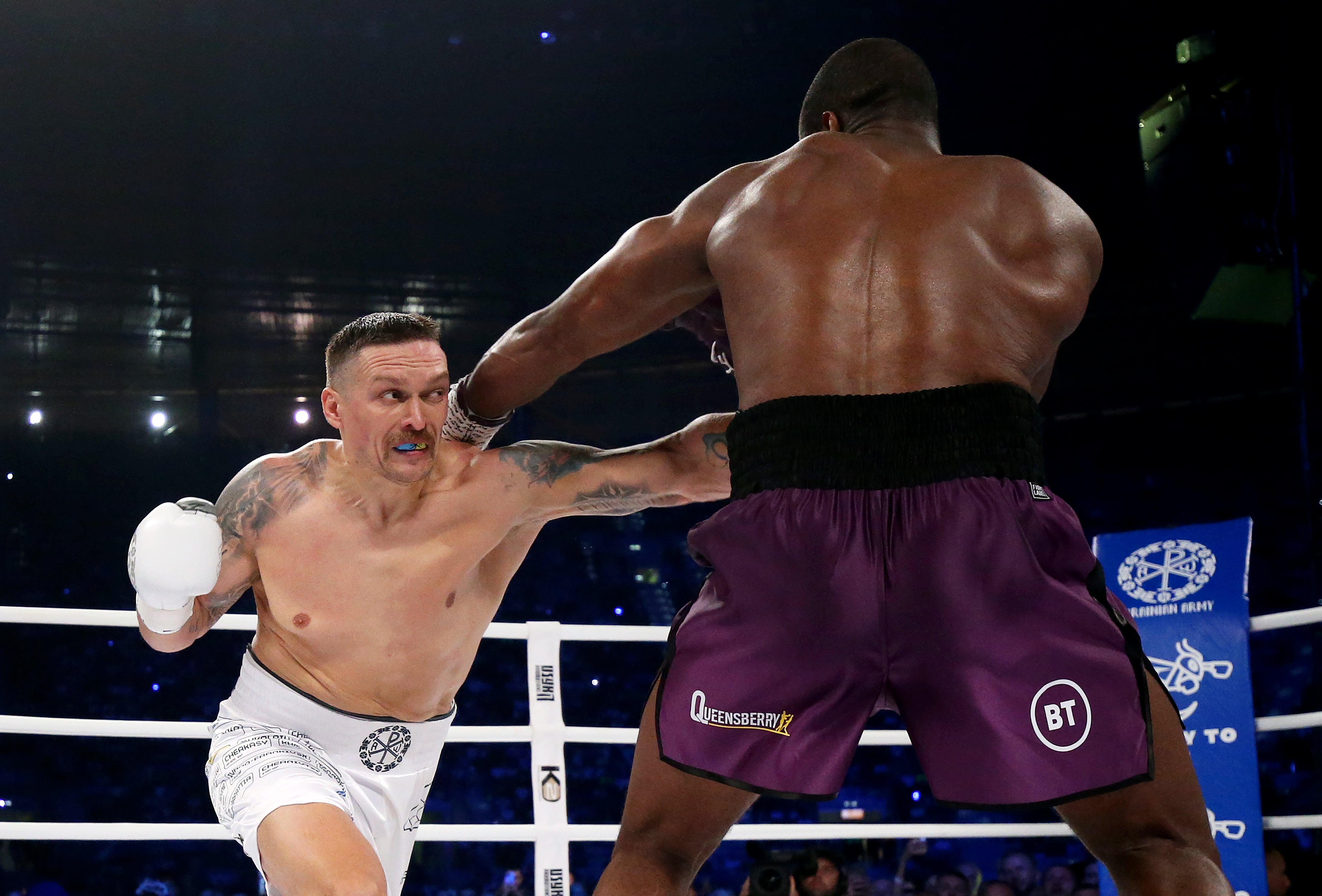 Usyk stopped Dubois after recovering from a controversial low blow