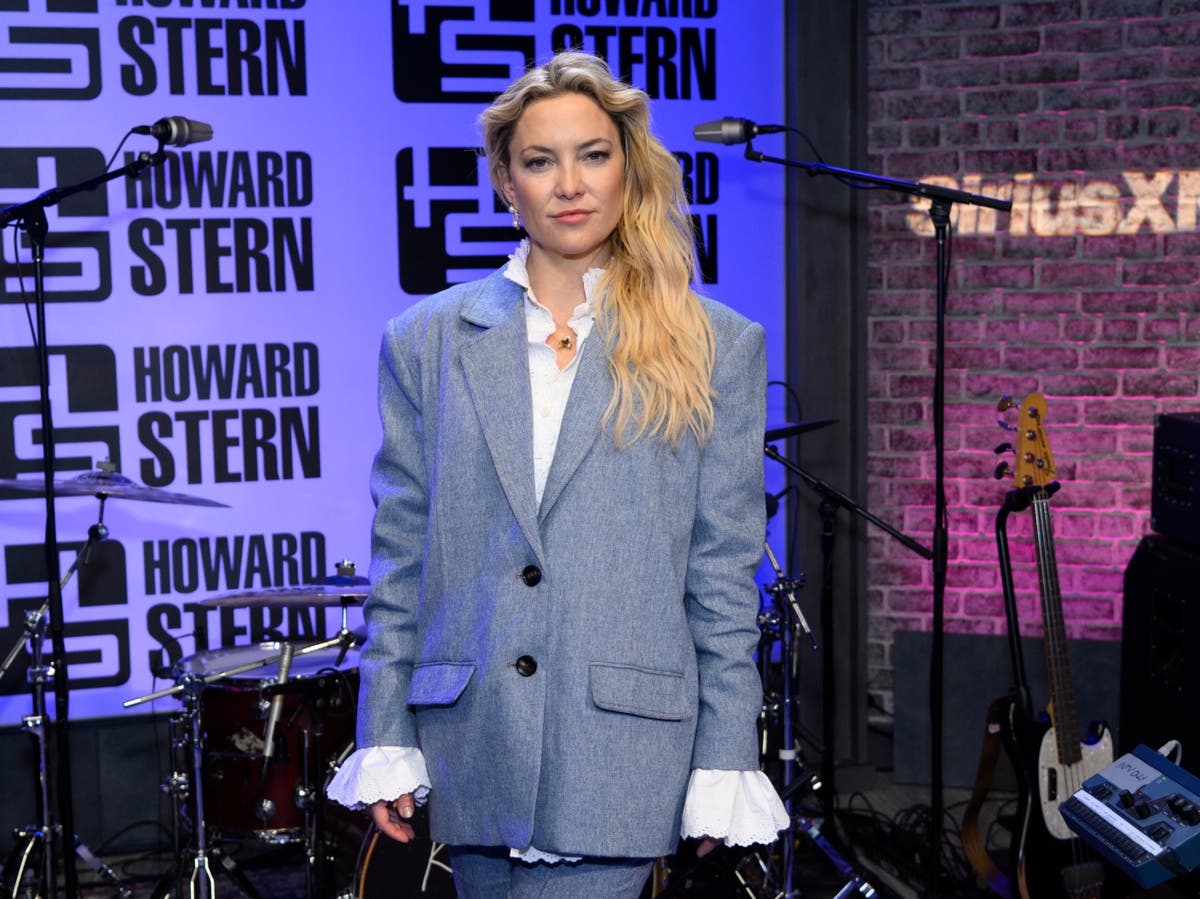 Kate Hudson claims she can &lsquo;see dead people&rsquo;