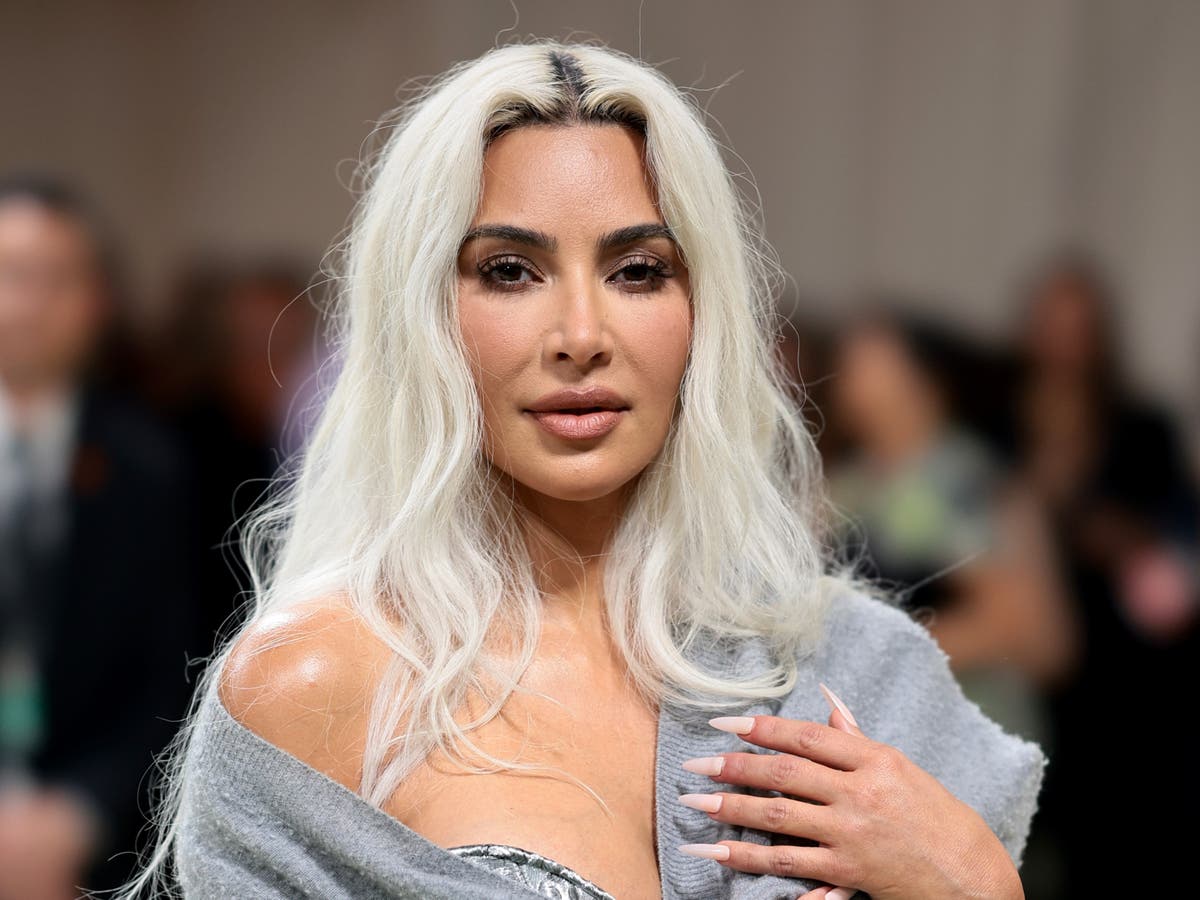 Fans say Kim Kardashian&rsquo;s broken doll Margiela look &lsquo;scares&rsquo; them