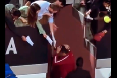 Novak Djokovic floored after being hit on head by fan’s drinks bottle at Italian Open