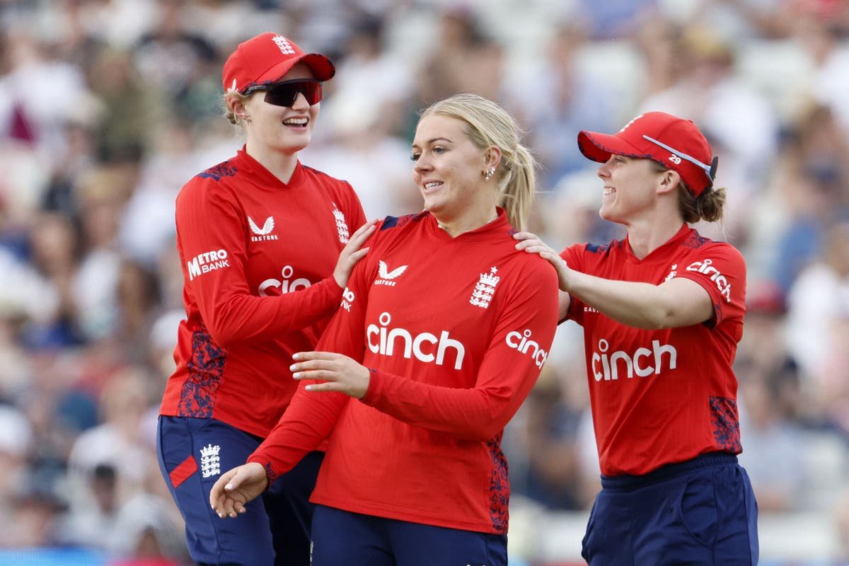 Anglia a rossz rajtról talpra állva legyőzte Pakisztánt a T20 nyitómérkőzésén