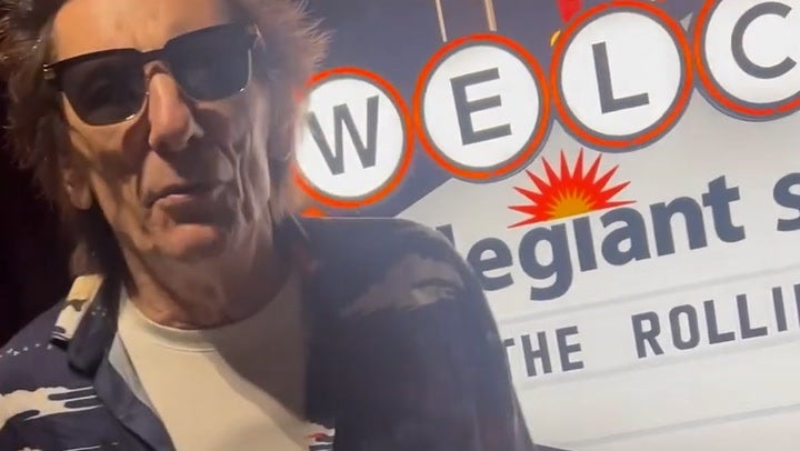 <p>Rolling Stones share rare behind the scenes footage of Las Vegas tour.</p>