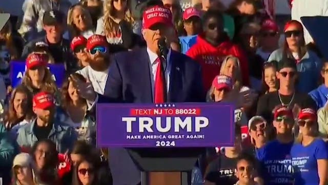 <p>Trump praises fictional serial killer Hannibal Lecter during rally speech.</p>