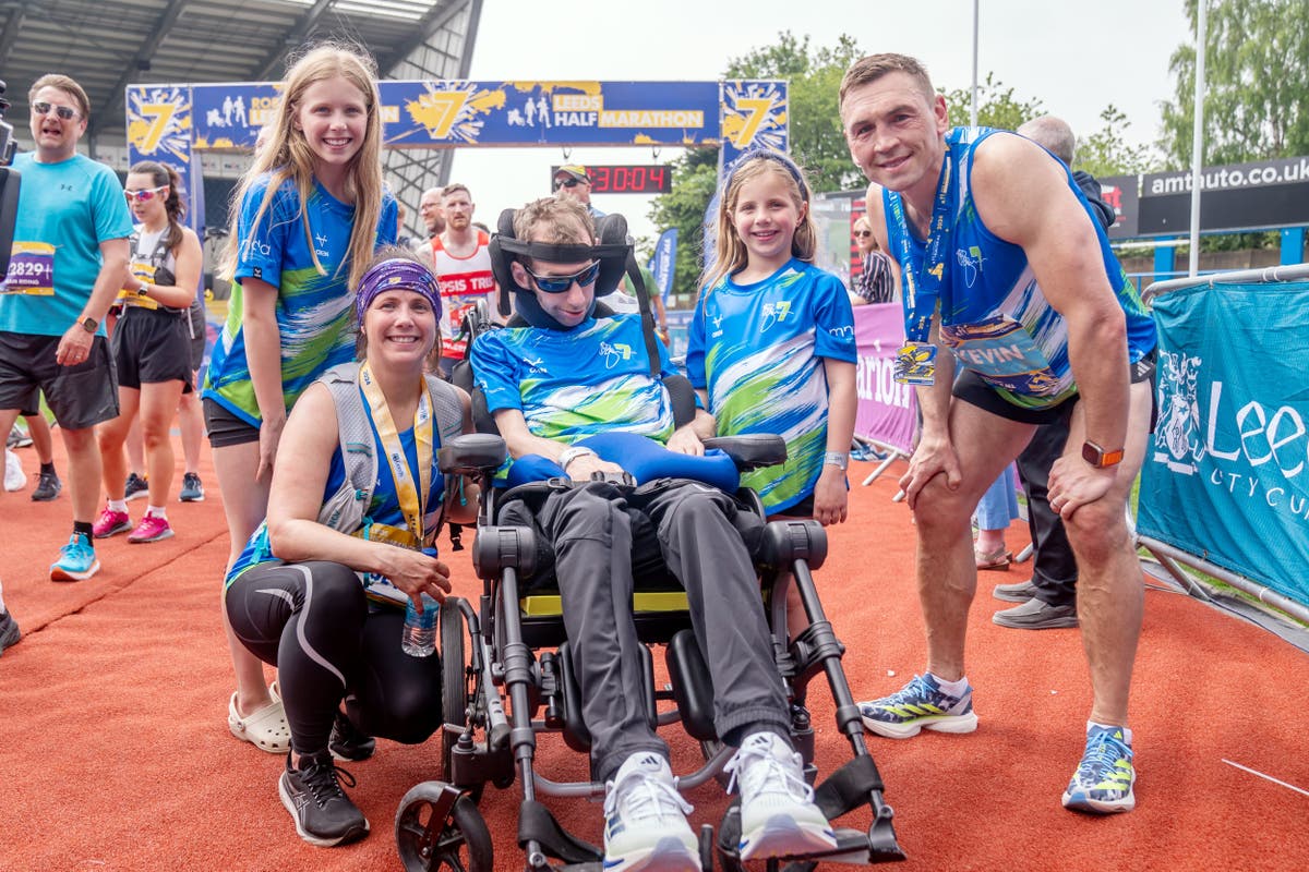Kevin Sinfield completes Rob Burrow Leeds Marathon as MND fundraising continues