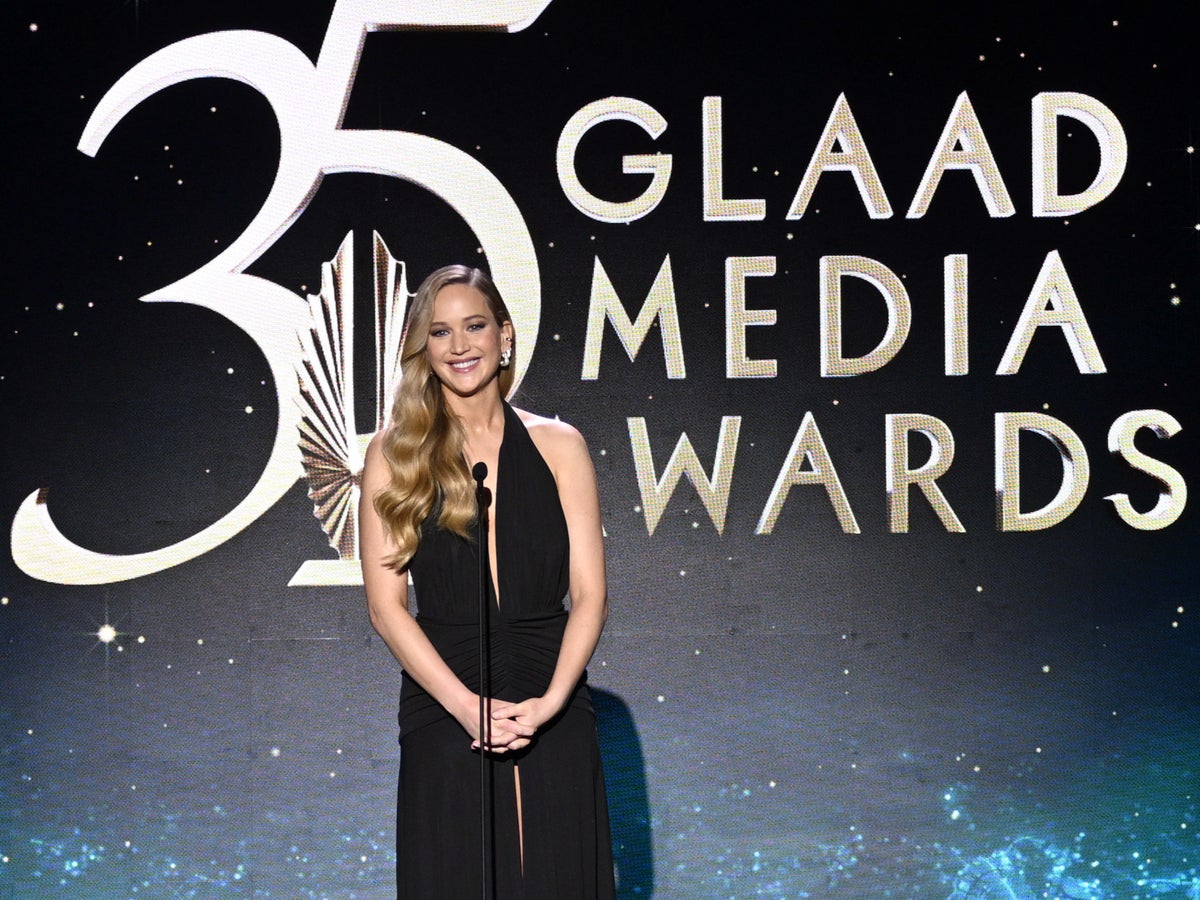 Jennifer Lawrence Stuns at GLAAD Awards