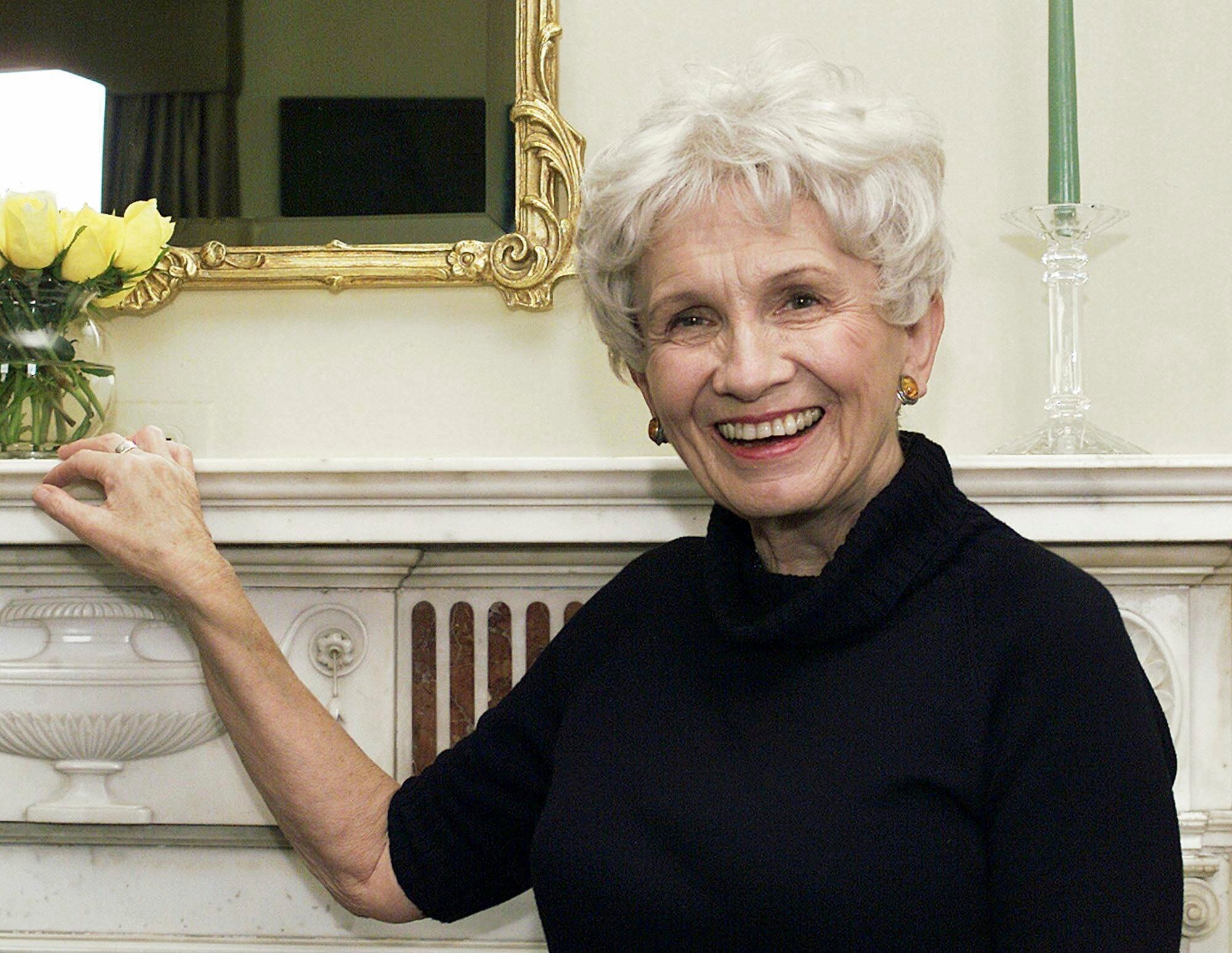 Obit Alice Munro