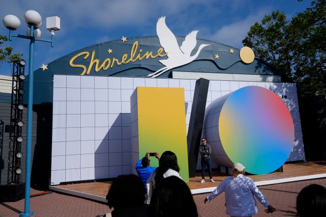 <p>People take photos at a Google I/O event in Mountain View, Calif., Tuesday, 14 May, 2024</p>