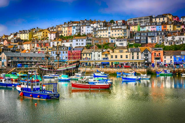 <p>People in two areas of Brixham are being urged to boil tap water before use after an outbreak of a vomitting bug </p>