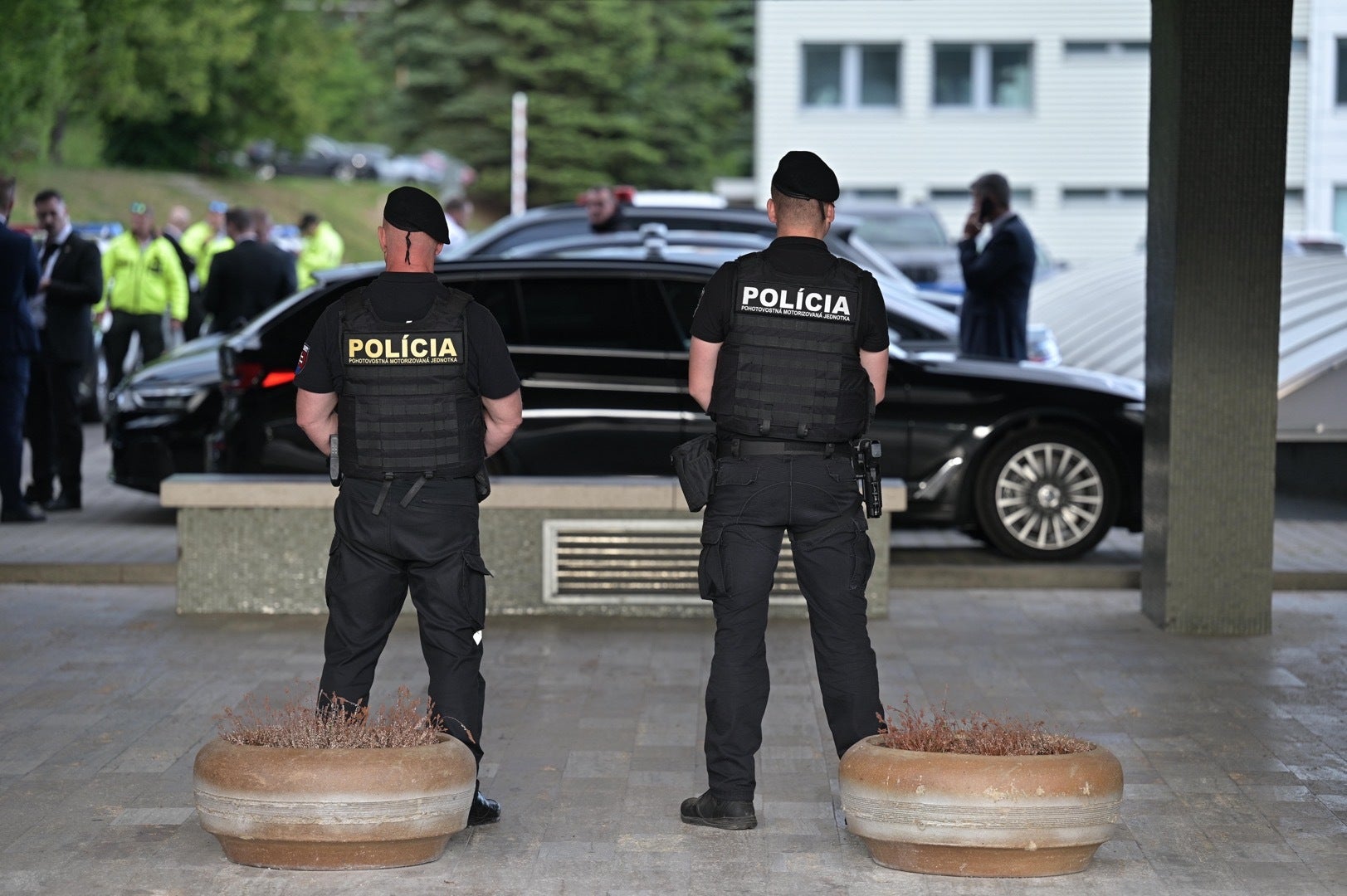 Security officers outside the F. D. Roosevelt University Hospital