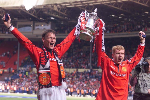 <p>Teddy Sheringham and Paul Scholes celebrating Man Utd’s Premier League win in 1999. </p>