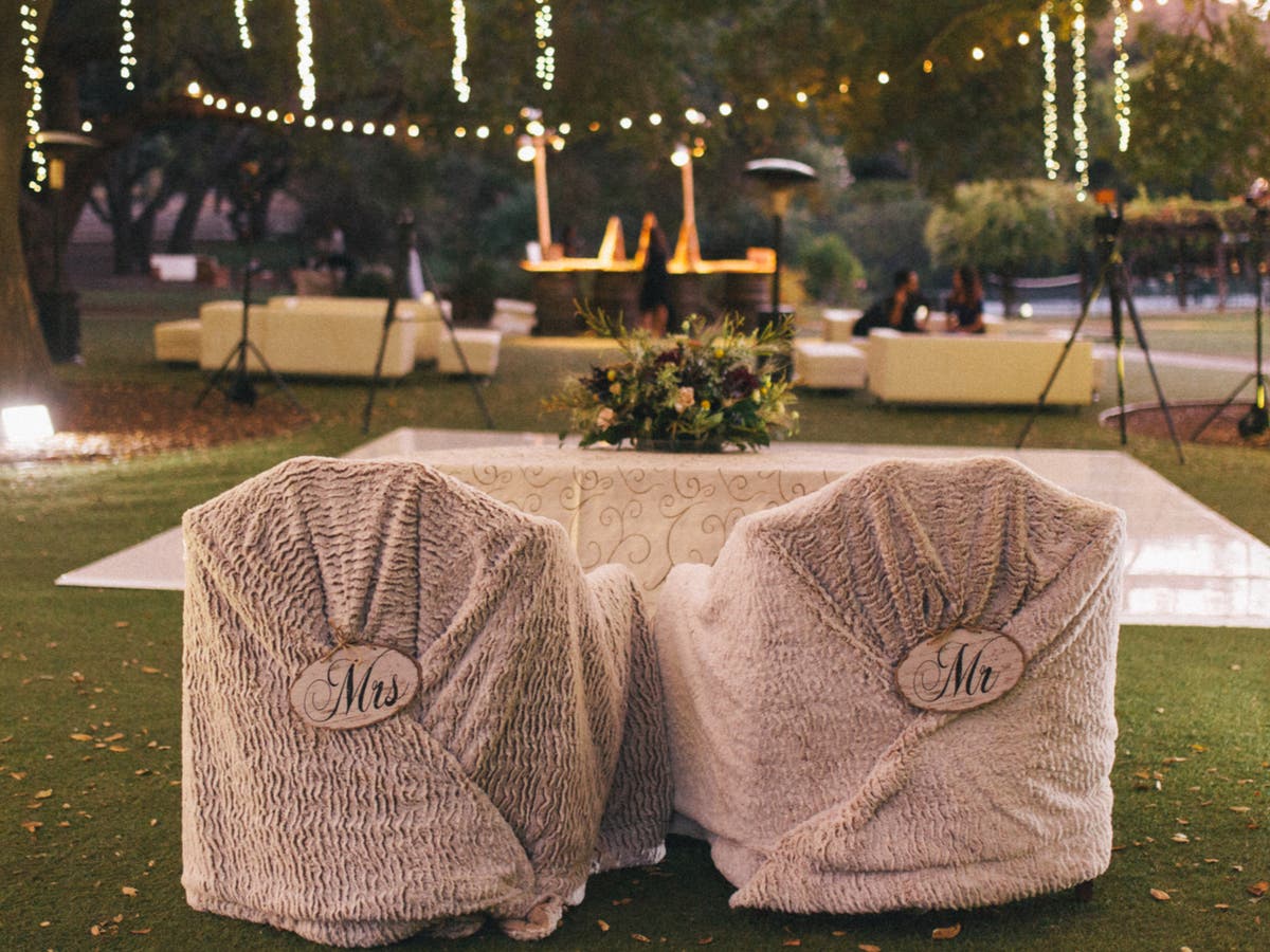 Five couples sue owners of wedding venue after they closed without notice