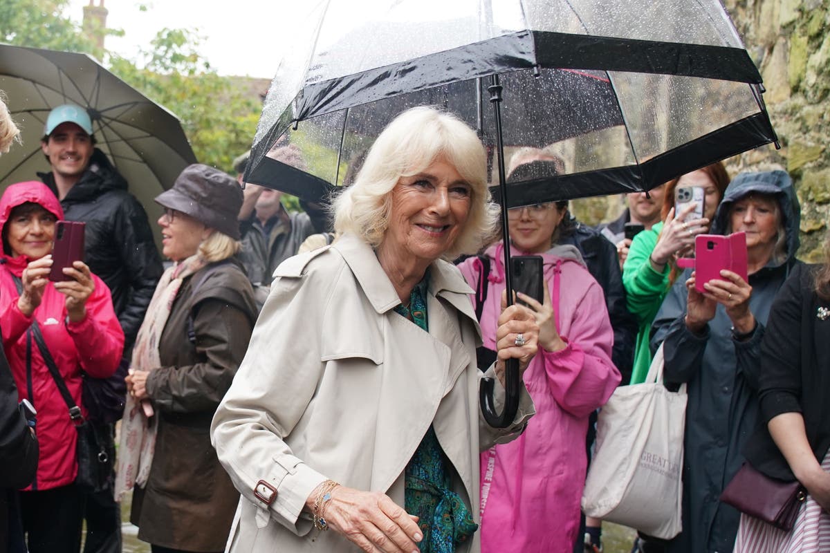 Queen Takes Centre Stage At Celebration Of Literature In East Sussex 