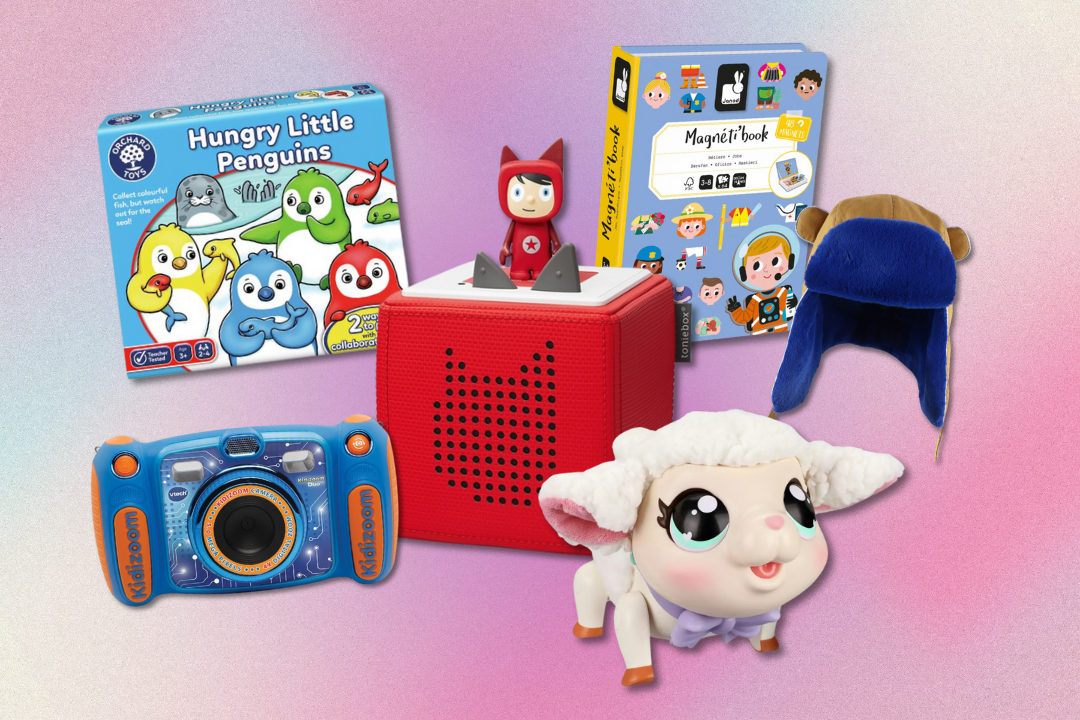 From wooden toys to clothing and acessories, kids won’t get bored of these gifts