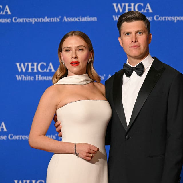 <p>Colin Jost and wife Scarlett Johnsson at the WHCA </p>