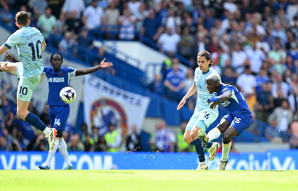 A Chelsea játékosa, Moises Caicedo lenyűgöző gólt lő a középpályáról a Premier League utolsó játéknapján.