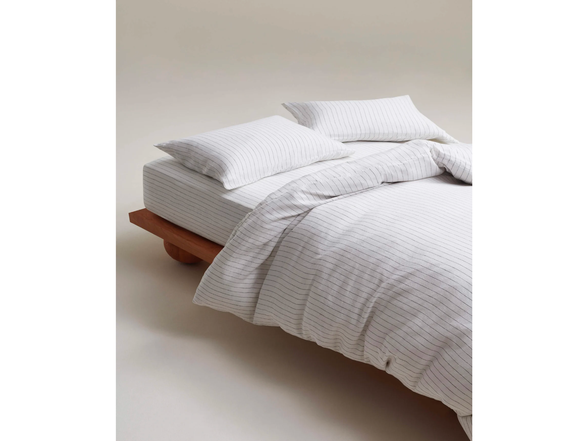 Rise-and-fall-bedding-set-indybest