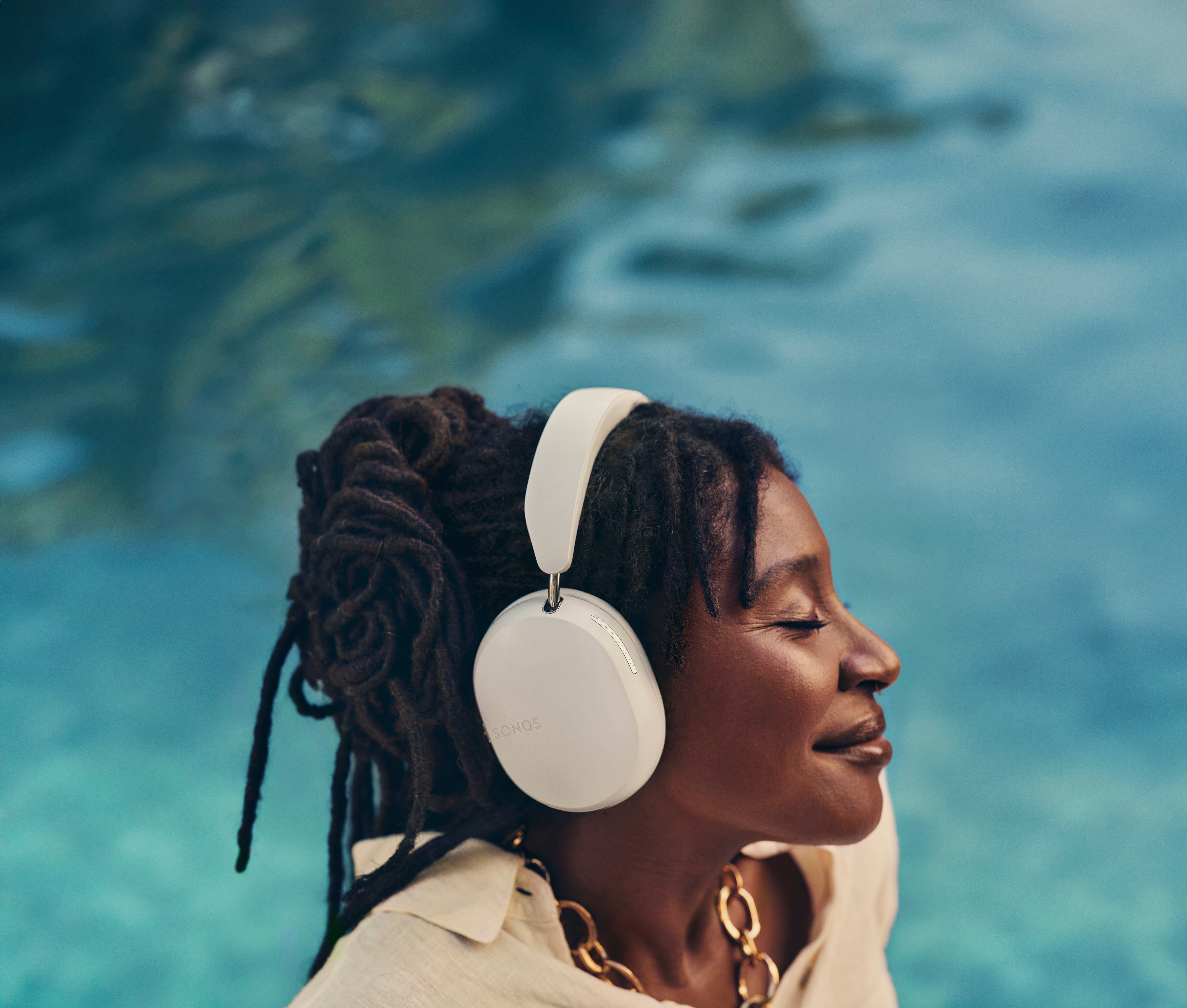 Sonos launches widely anticipated 'Ace' headphones – with trick to avoid waking people up - Vimarsana News