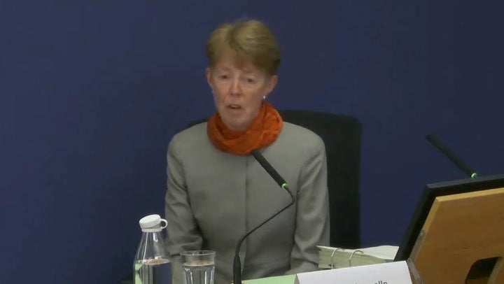 <p>Paula Vennells apologises to victims of Horizon scandal.</p>