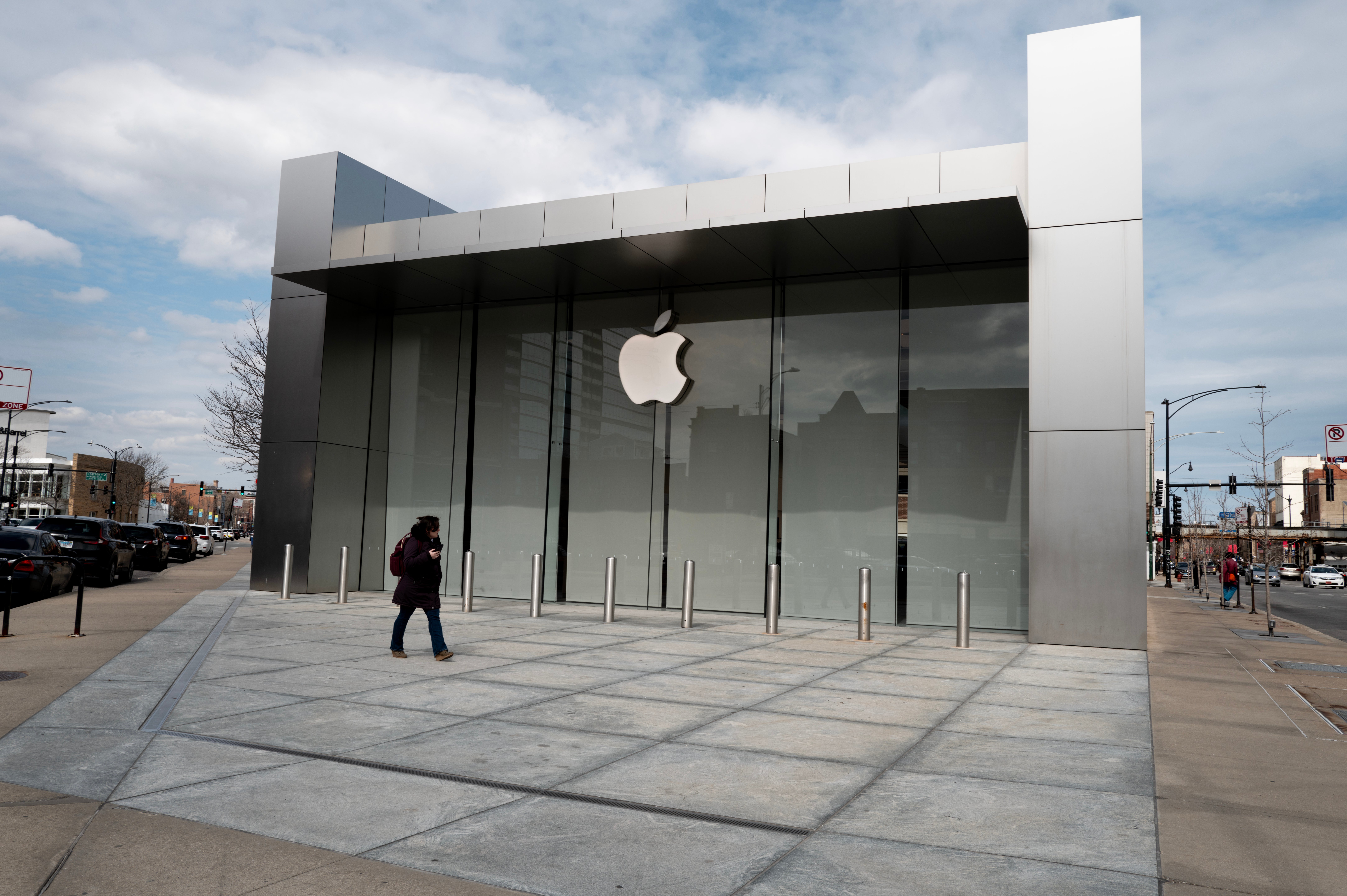 <p>An Apple store in Chicago, Illinois</p>